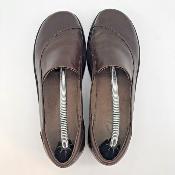 Clarks May Poppy Brown Leather Slip On Loafers Women's 7.5M Side Gusset Shoes - Picture 5 of 11